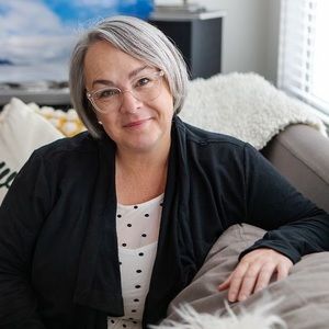 Meet your Posher, Dana